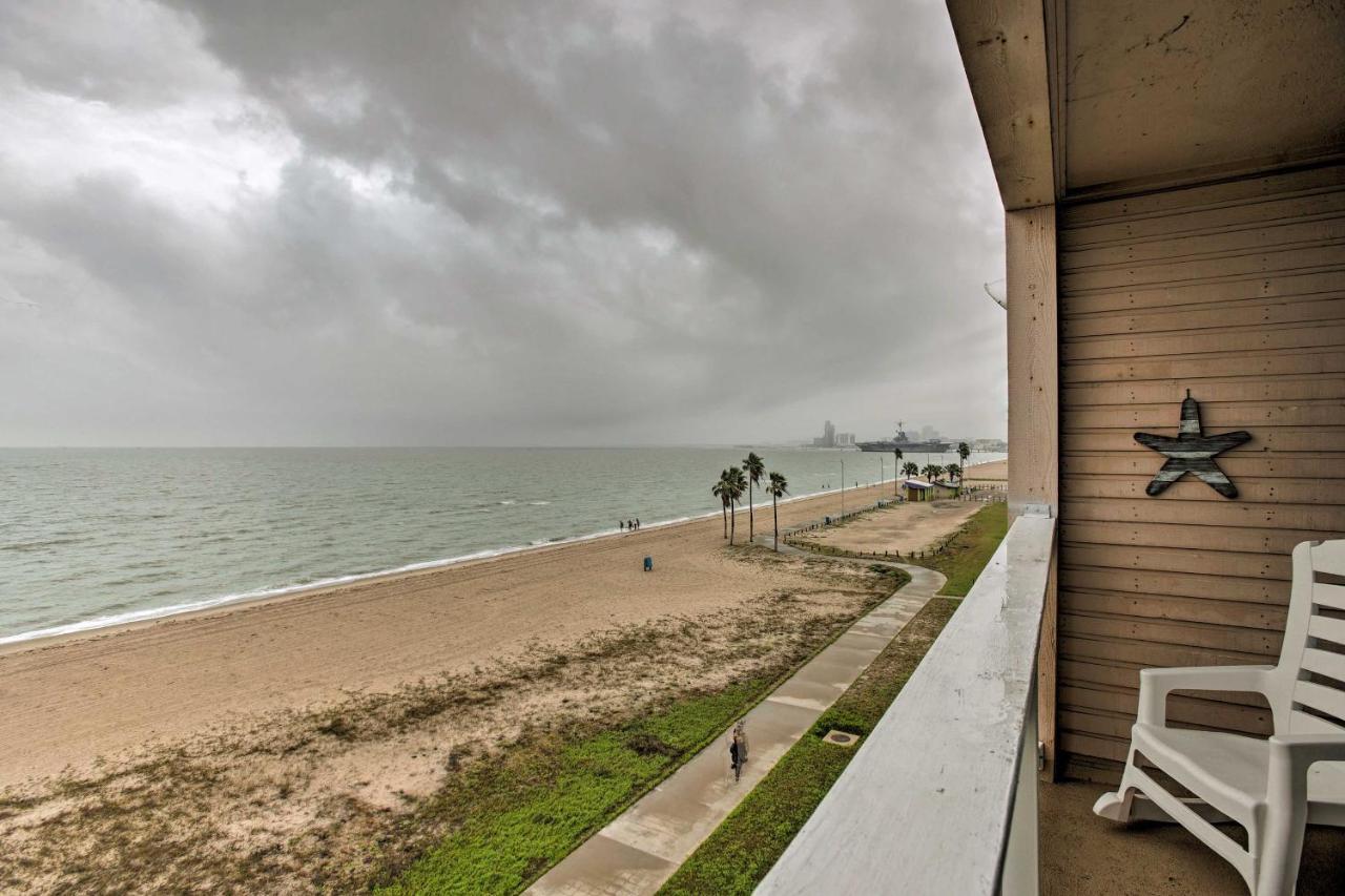 Breezy Beachfront Condo In Heart Of Corpus Christi Bagian luar foto